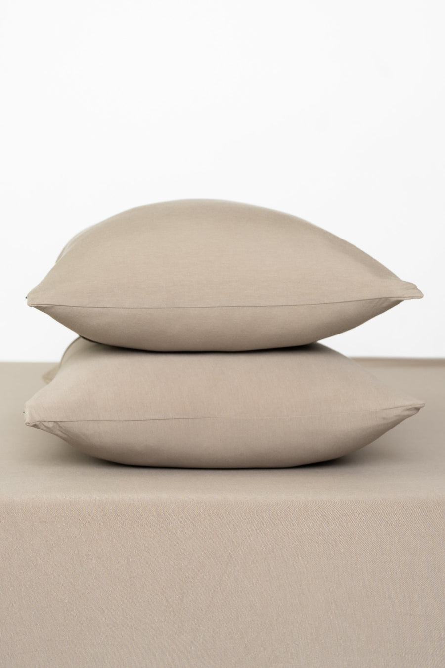 Fitted Sheet with Pillowcases in Almond