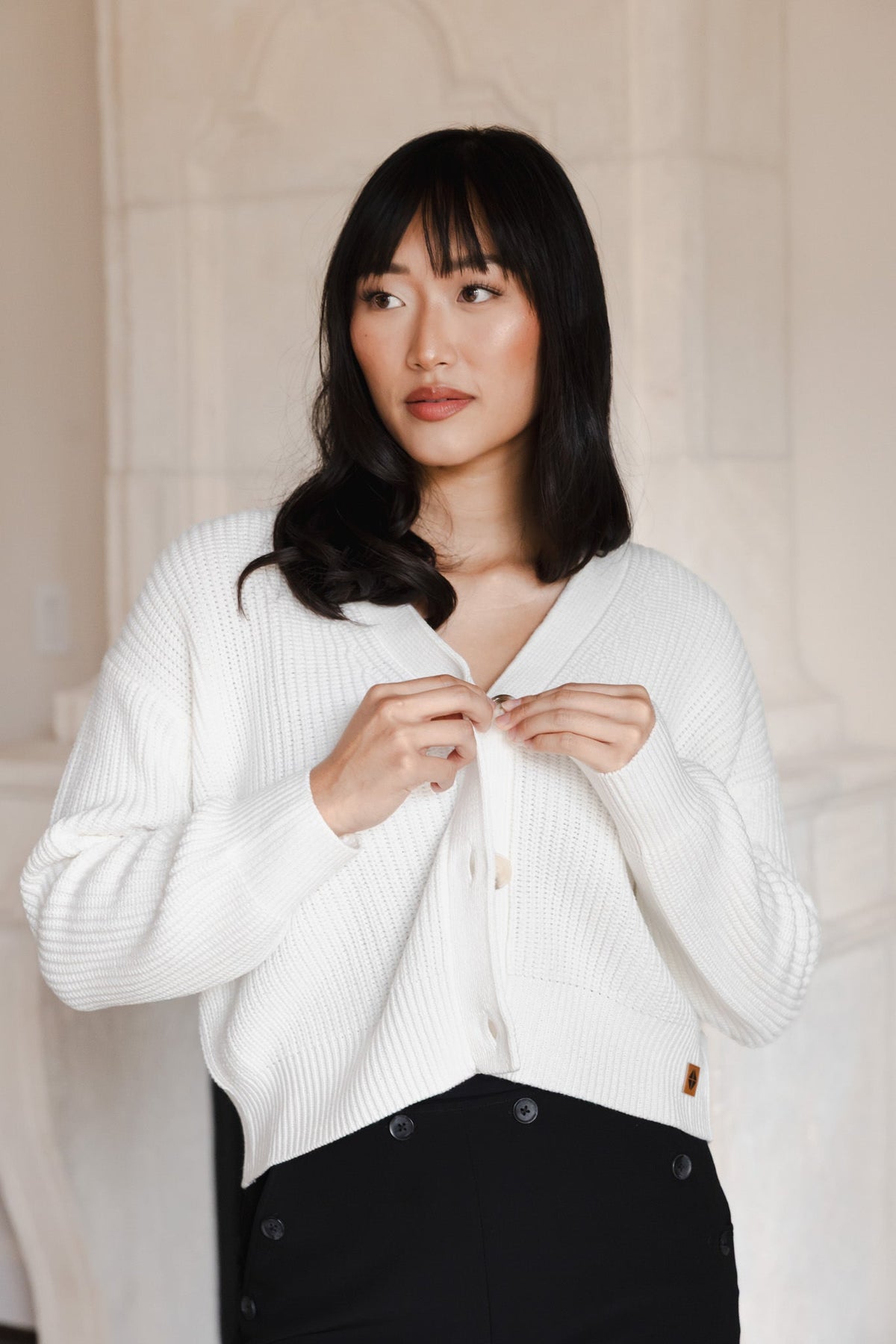 Chunky Knit Women's Cropped Cardigan in Cloud