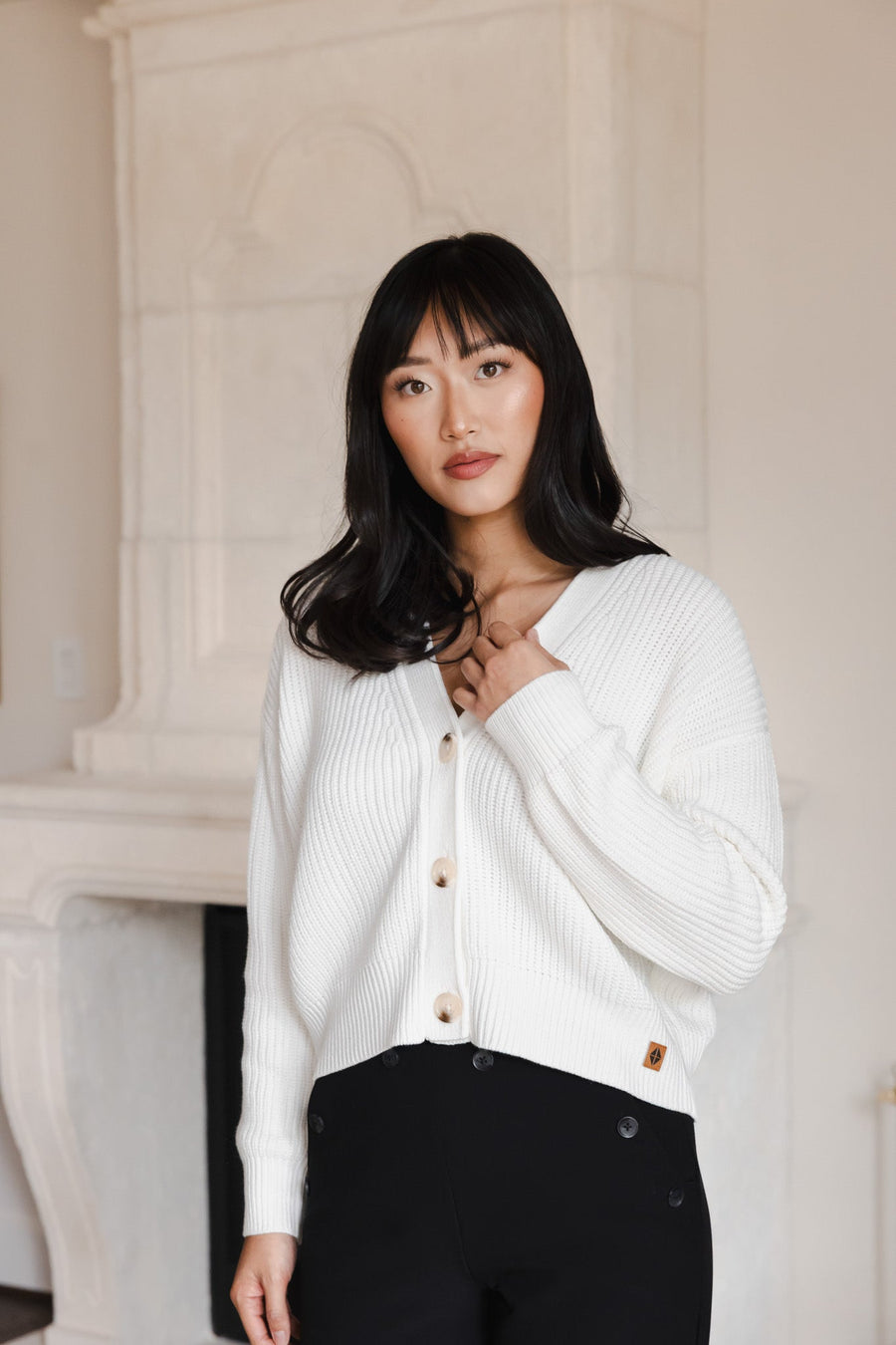 Chunky Knit Women's Cropped Cardigan in Cloud