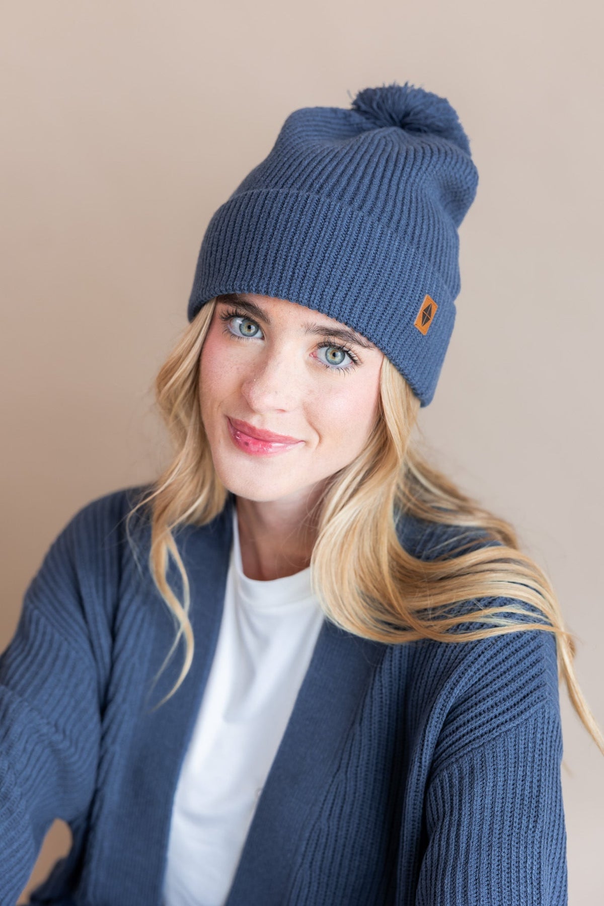 Chunky Knit Adult Pom in Oxford