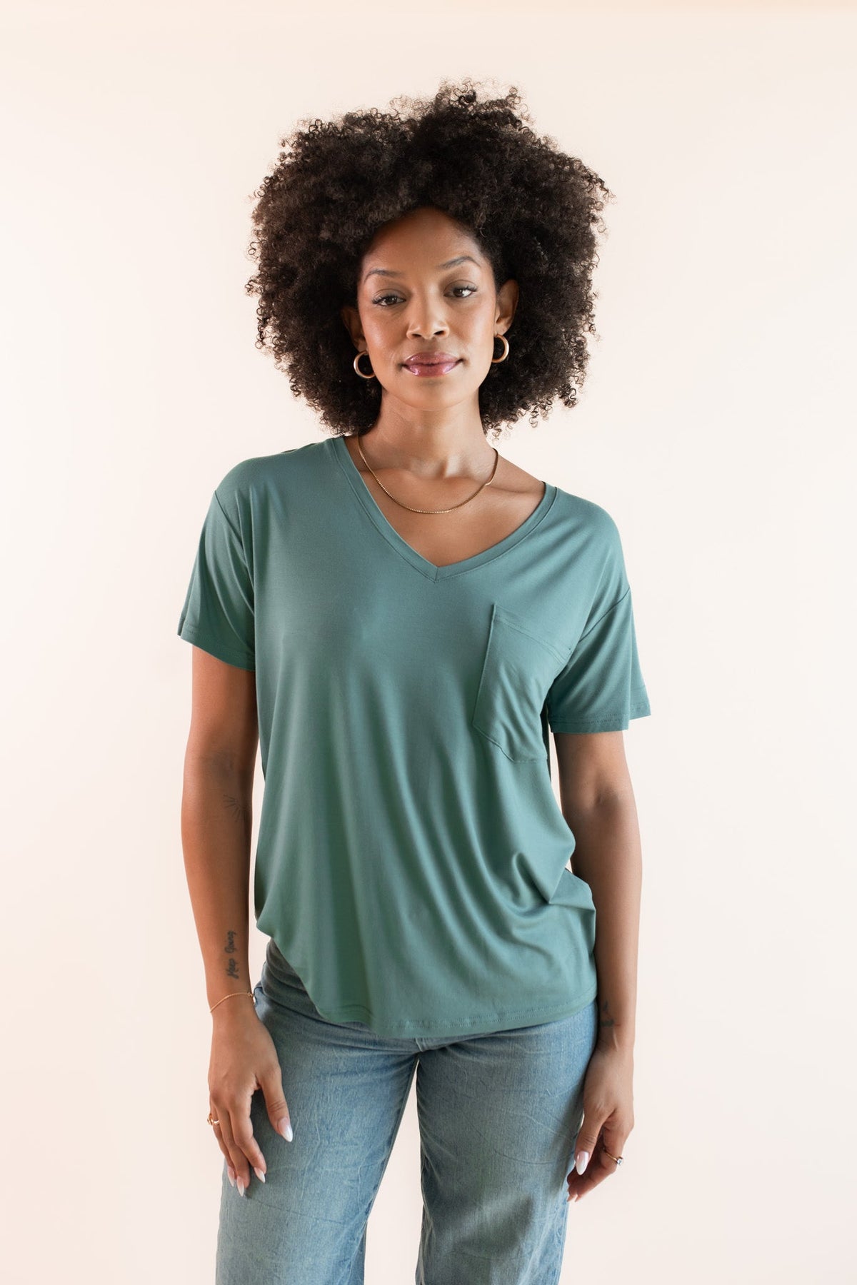 Women's Oversized V-Neck Tee in Pine