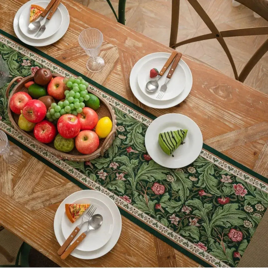 Sleepwyn Plant Tassel Table Runner