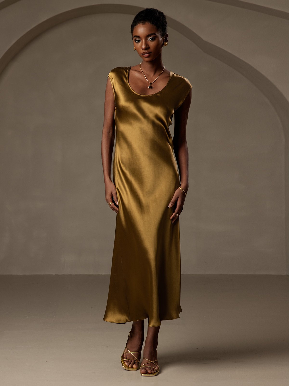 19Momme Silk Cap Sleeve Round Neck Midi Dress