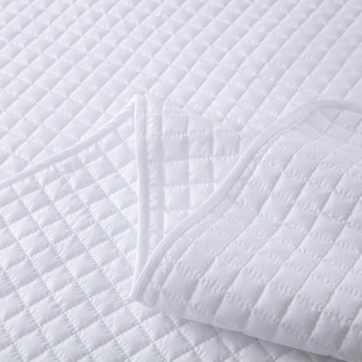 Checkered Quilts & Coverlet Set
