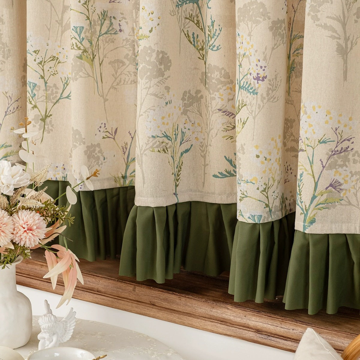 Garden Print Curtain with Forest Green Ruffle Trim
