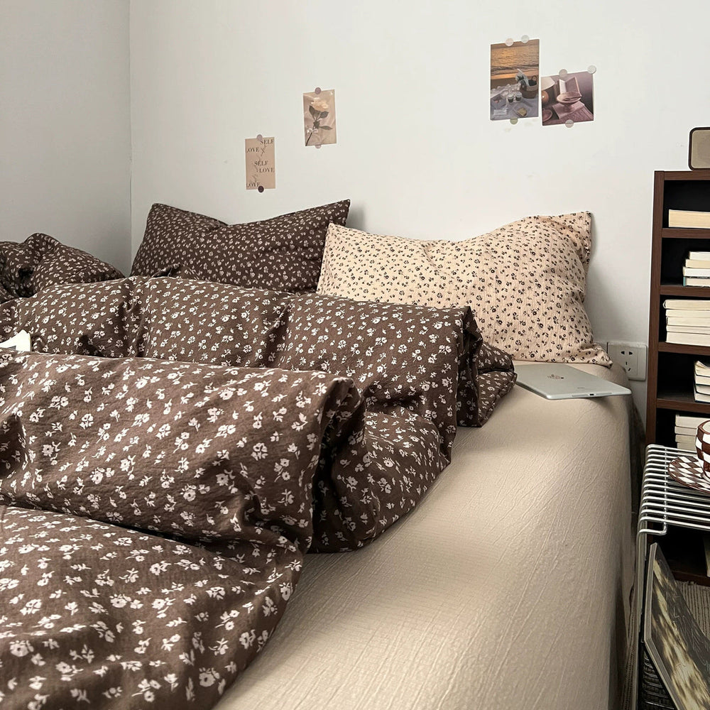 French Aesthetic Vintage Brown Flowers Bedding Set