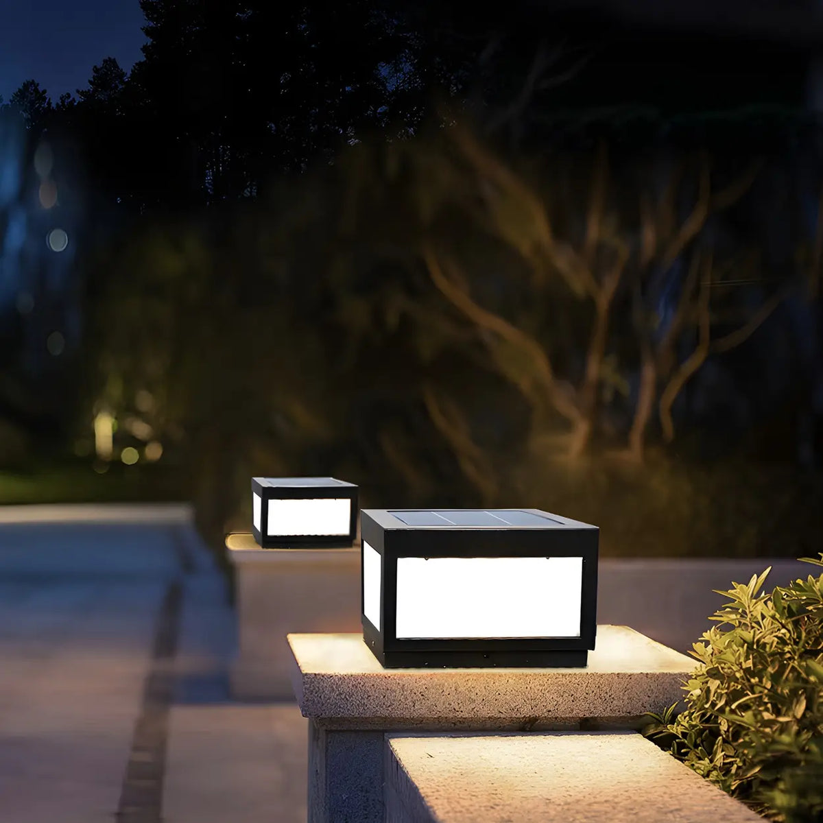 Minimalist Rectangular Cube Solar Outdoor Path Pillar Light