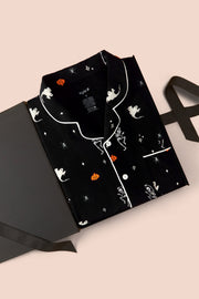 Men's Long Sleeve Pajama Set in Halloween Friends