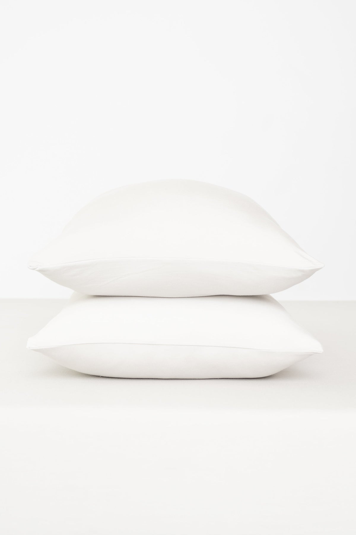 Fitted Sheet with Pillowcases in Cloud