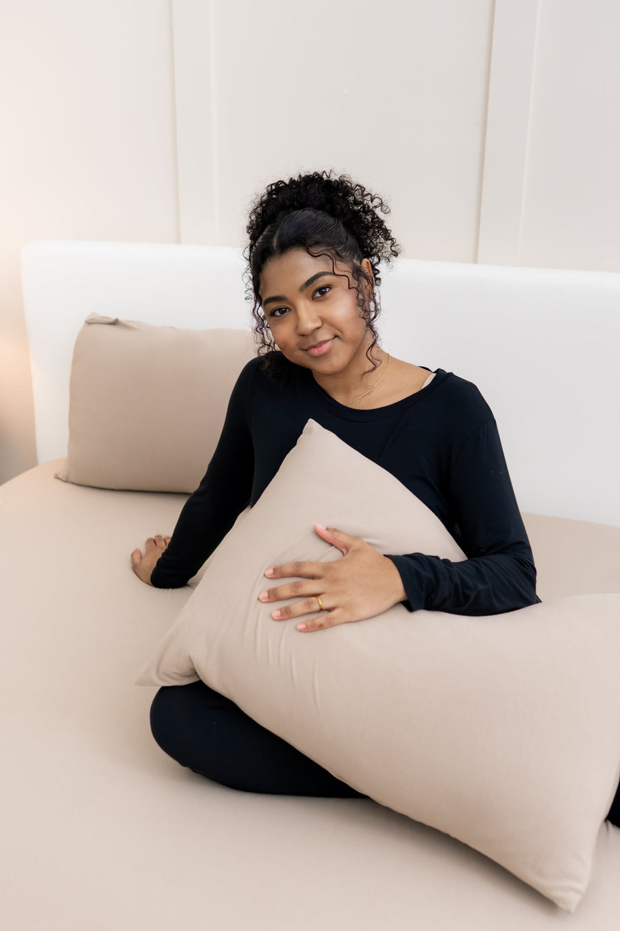 Fitted Sheet with Pillowcases in Almond