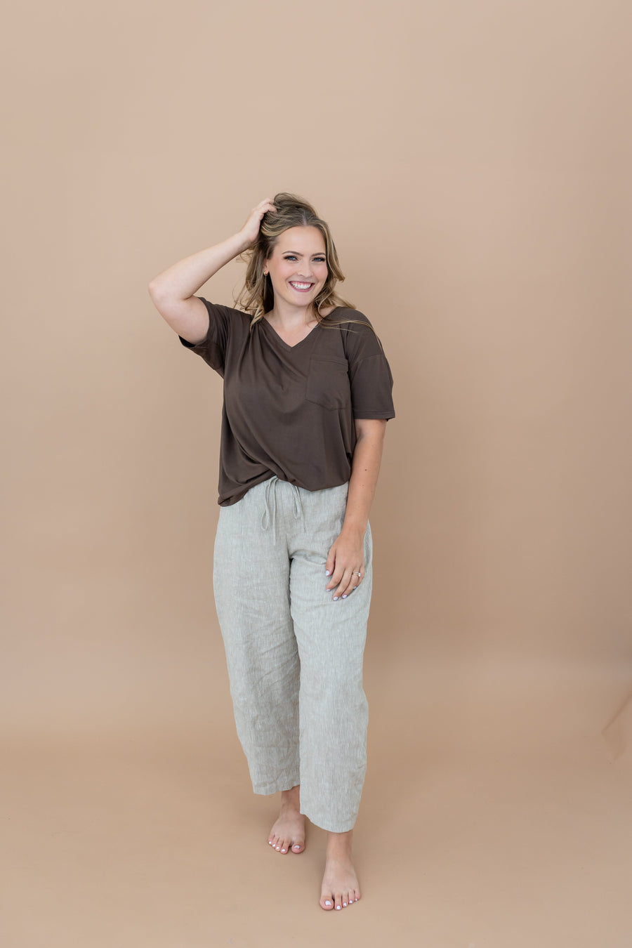 Women's Oversized V-Neck Tee in Espresso
