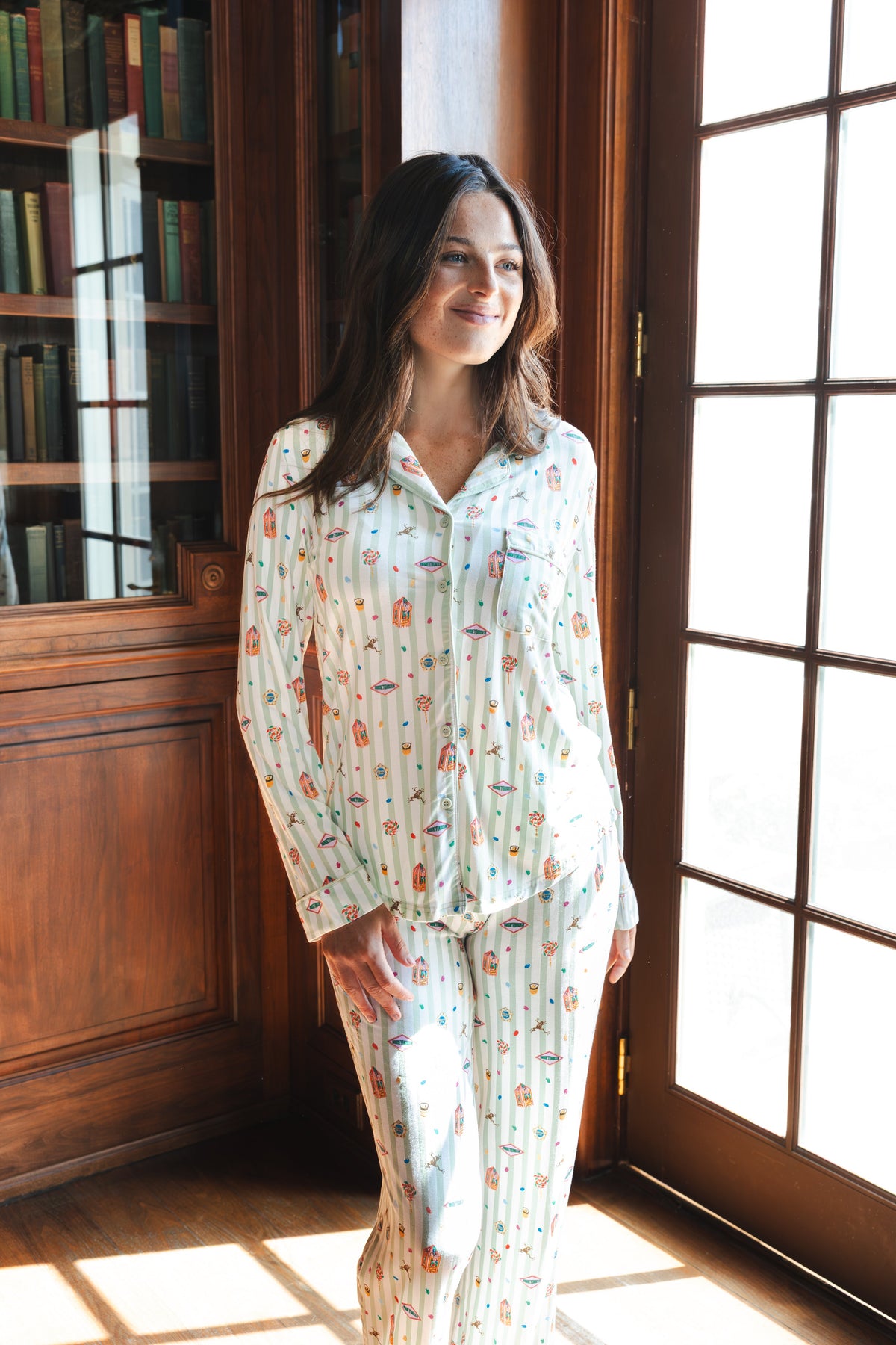 Long-Sleeved Women's Pajama Set in Honeydukes