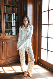 Long-Sleeved Women's Pajama Set in Honeydukes