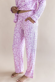 Long-Sleeved Women's Pajama Set in Thistle Leopard