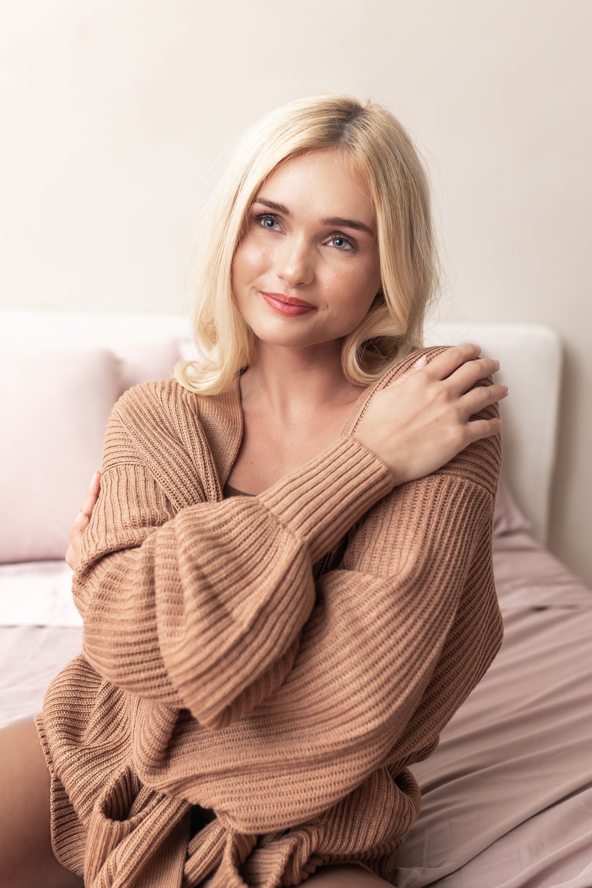 Chunky Knit Women's Oversized Cardigan in Latte