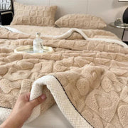 Sleepwyn Love Taffu Blanket