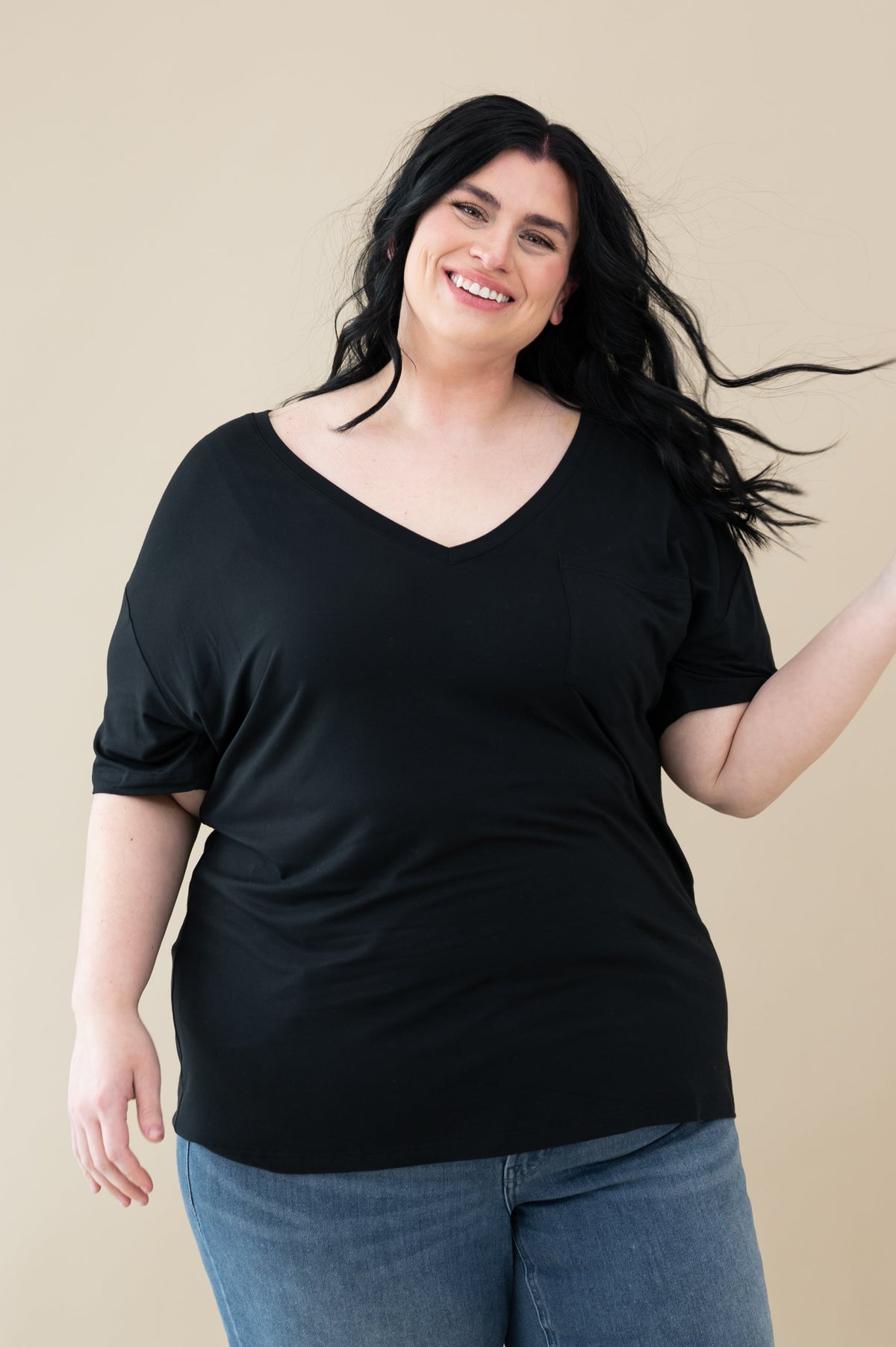 Women's Oversized V-Neck Tee in Midnight