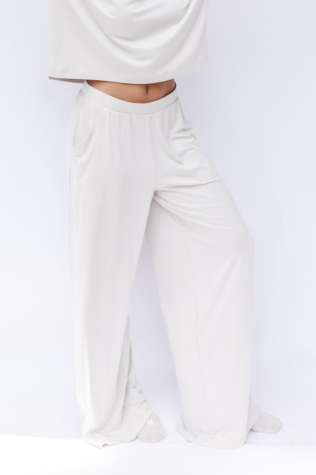 Women's Wide Leg Pant in Oat