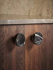 Obsidian Core Marble Pull Handle
