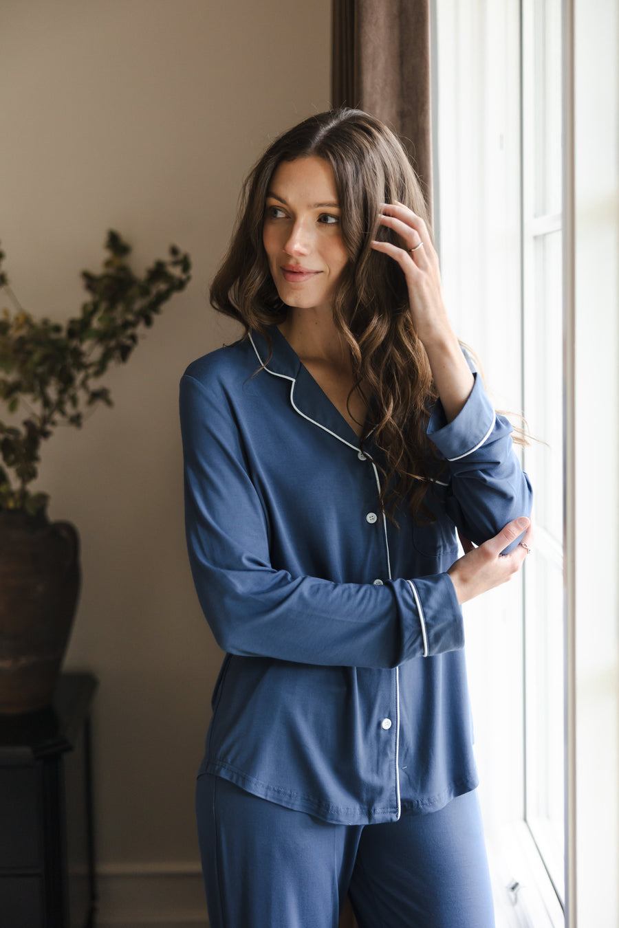 Long-Sleeved Women's Pajama Set in Oxford