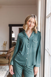 Long-Sleeved Women's Pajama Set in Pine