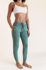 Women's Jogger Pants in Pine