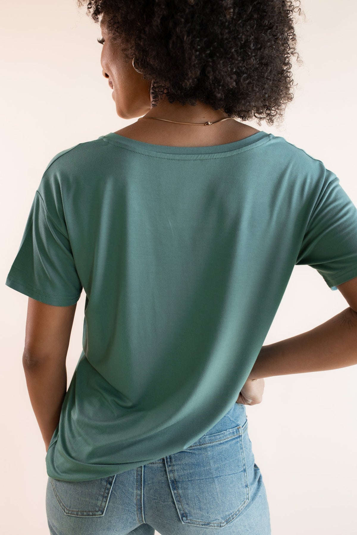 Women's Oversized V-Neck Tee in Pine