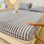 Sleepwyn Faux Fur Fitted Bed Sheet