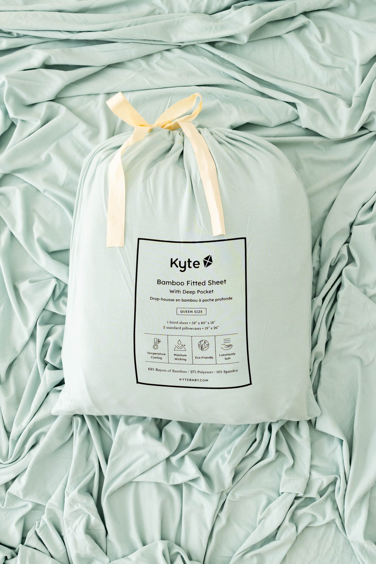 Fitted Sheet with Pillowcases in Sage