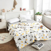Sleepwyn Geometric Patterned Summer Quilt