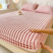 Sleepwyn Faux Fur Fitted Bed Sheet