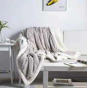 Sleepwyn Ribbed Flannel Blanket