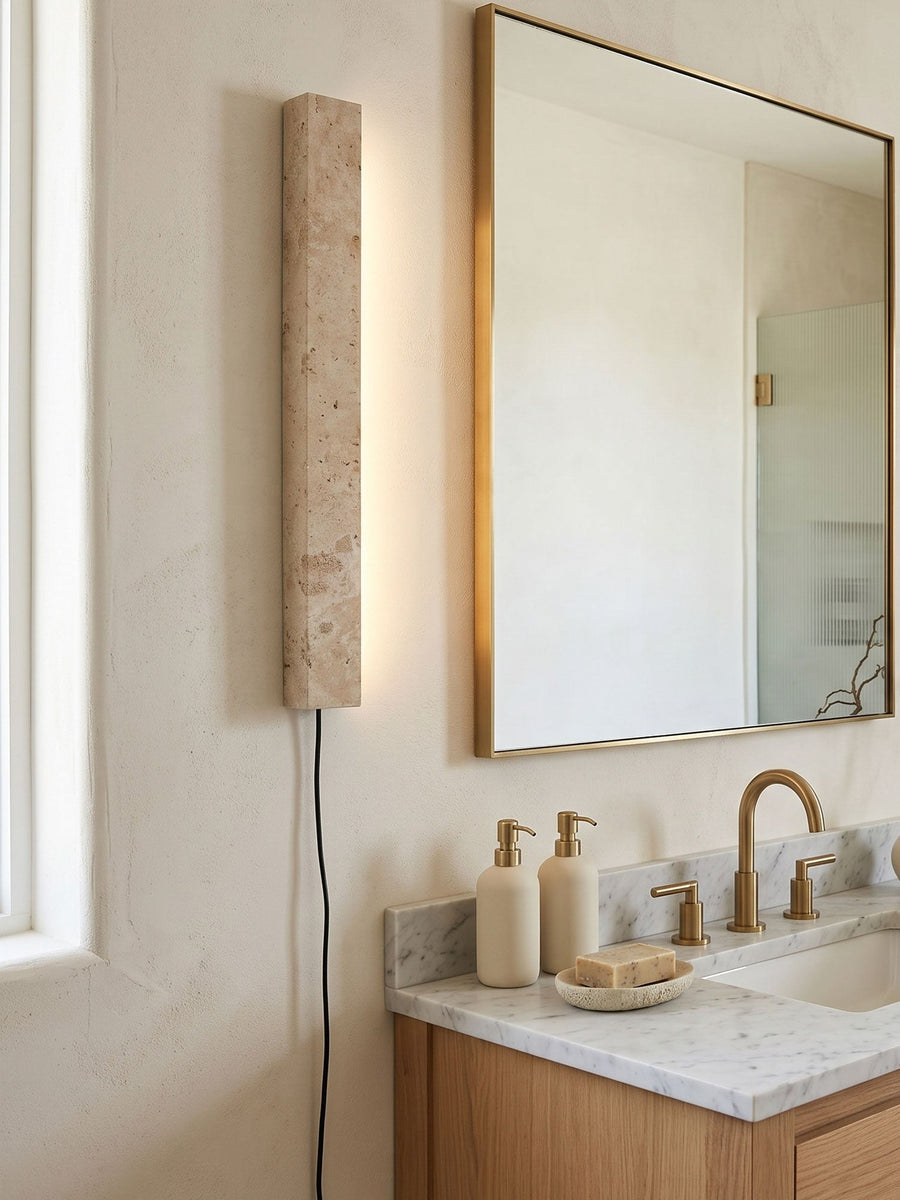 Stravik Plug-in Wall Light