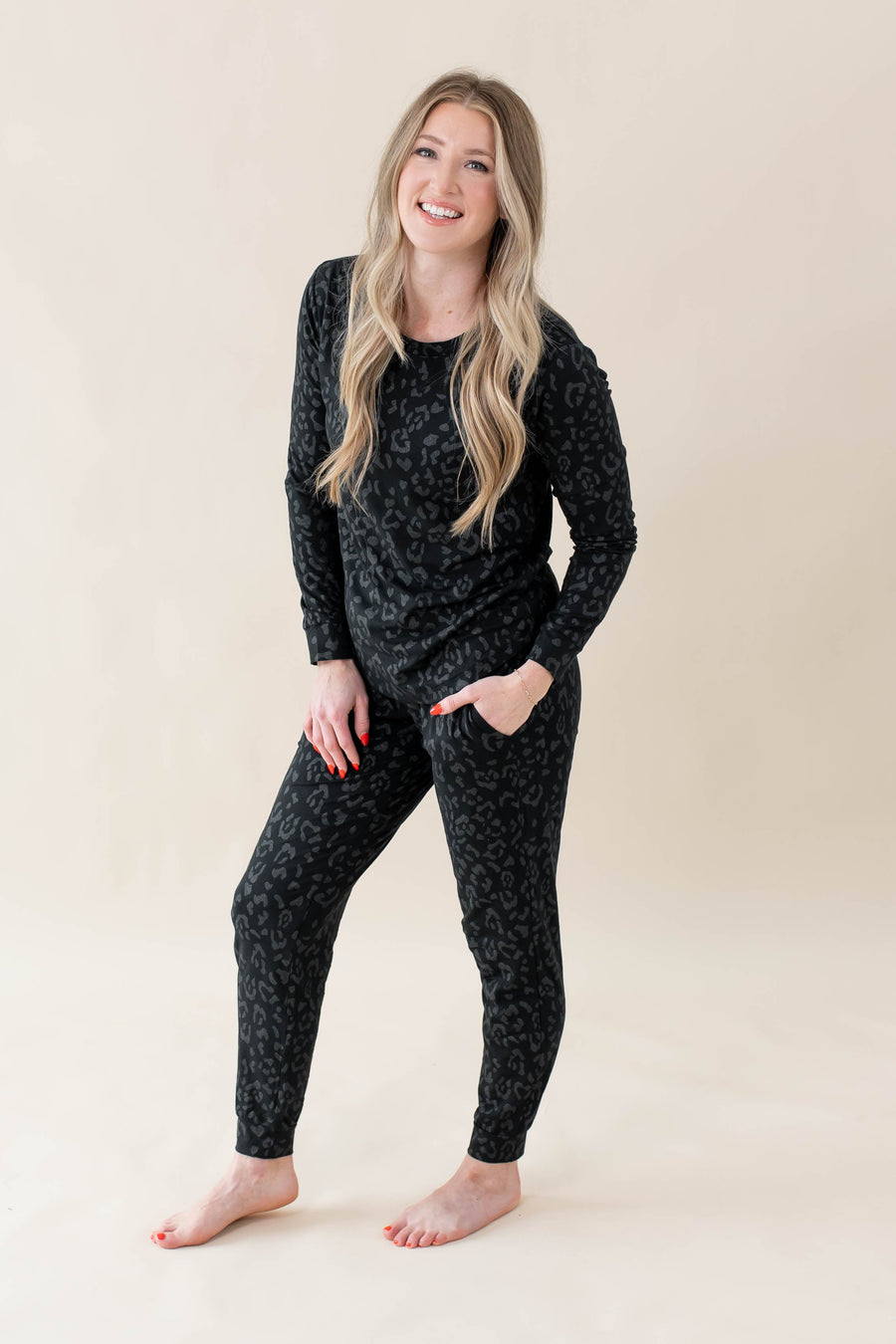 Women's Jogger Pajama Set in Midnight Leopard