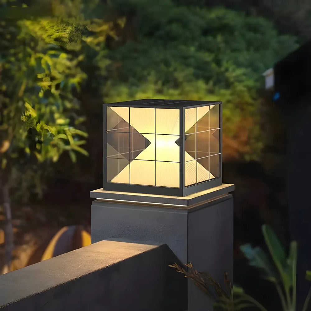 Artistic Cube Hourglass Outdoor Waterproof Solar Pillar Light