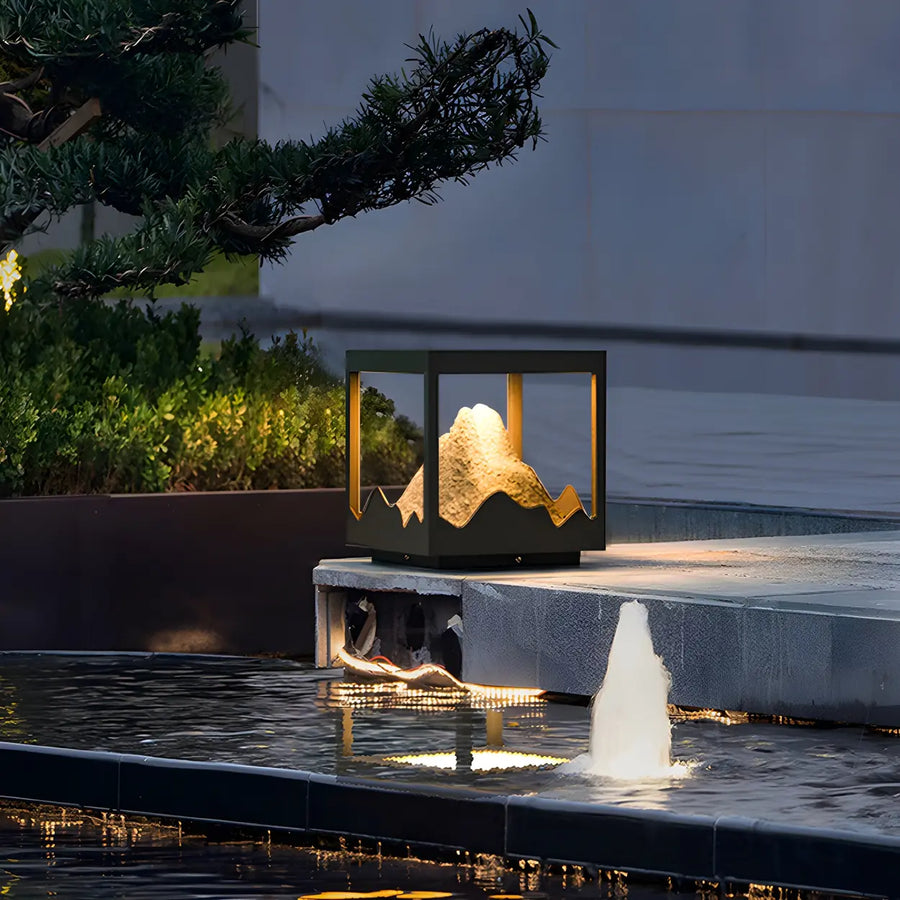Creative Black Cube Frame Hill Metal Outdoor Solar Pillar Light