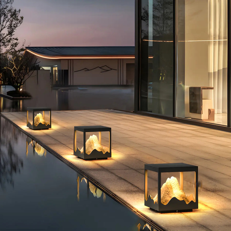 Creative Black Cube Frame Hill Metal Outdoor Solar Pillar Light