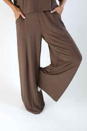 Women's Wide Leg Pant in Espresso