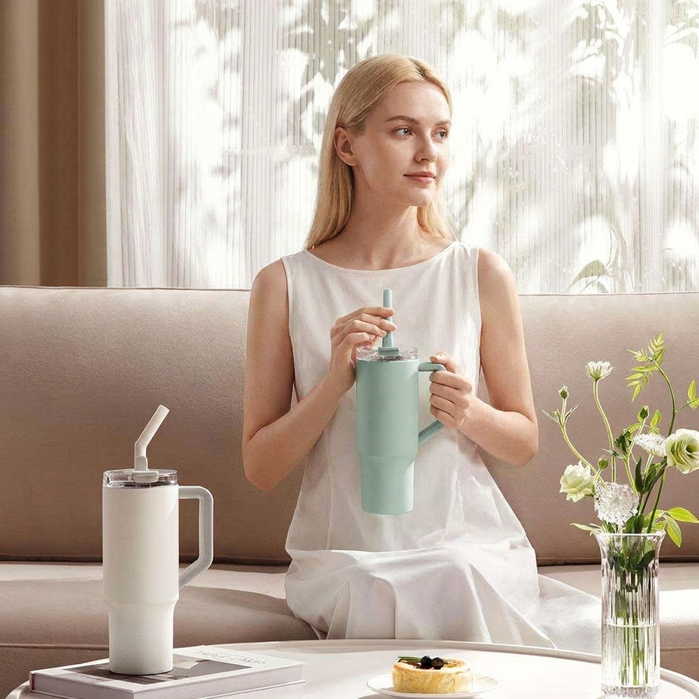 Sleepwyn Tumbler with Handle & Straw