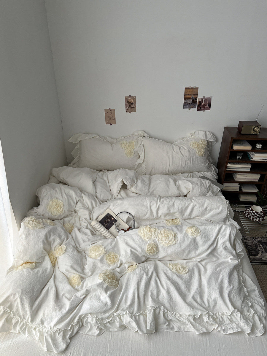 Soft Girl Romantic Floral Bedding