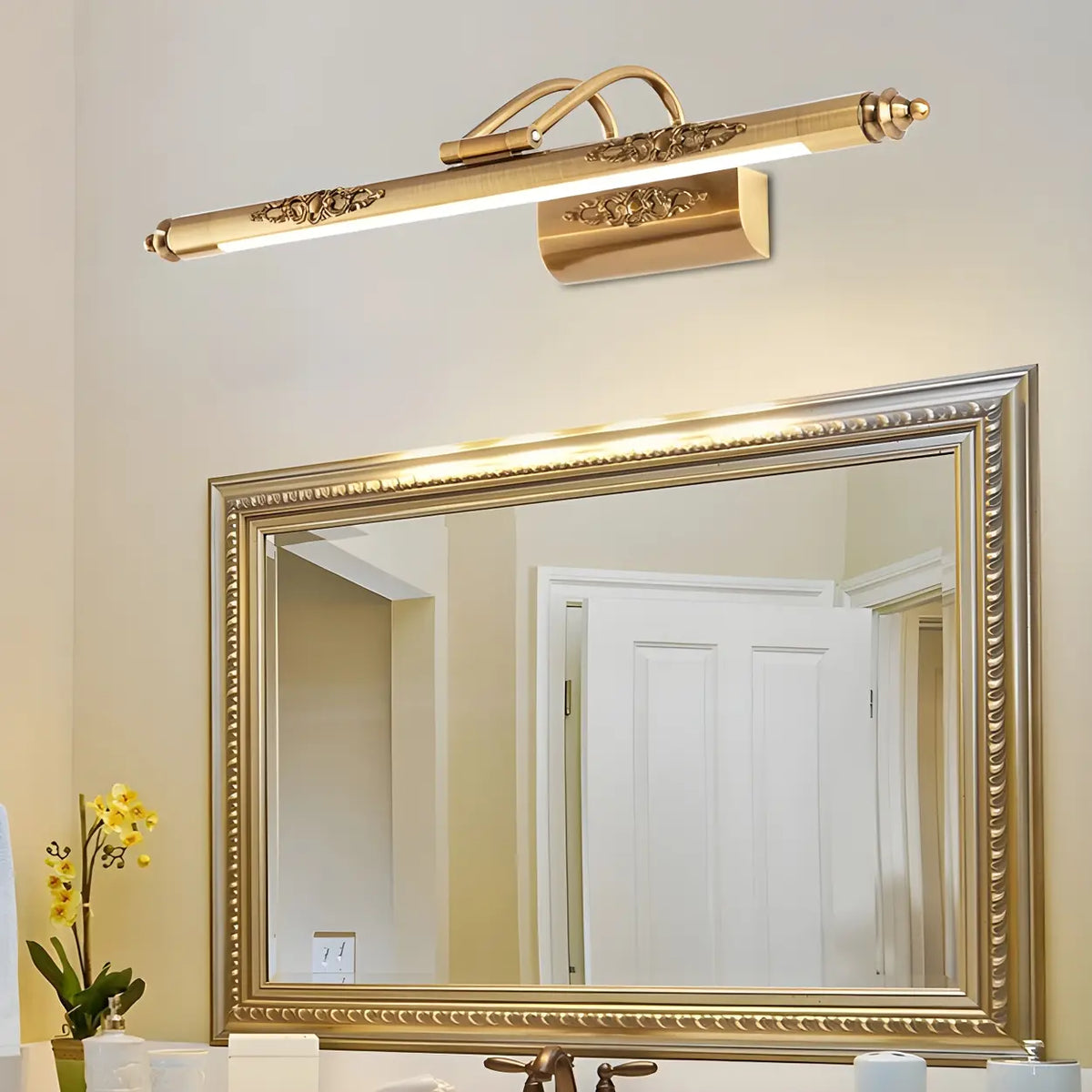 Luxurious Gold Geometric LED Bathroom Vanity Light