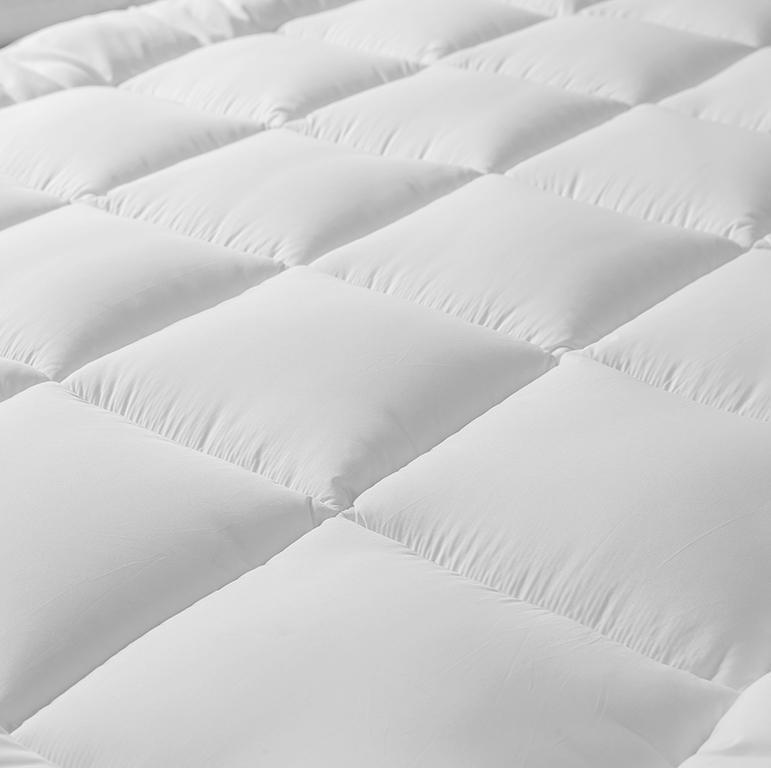 Royal 2 Inch Bamboo Filled Cotton Mattress Topper