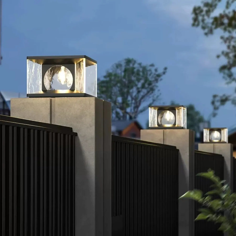 Modern Metal Solar LED Square Fence Pillar Cap Light