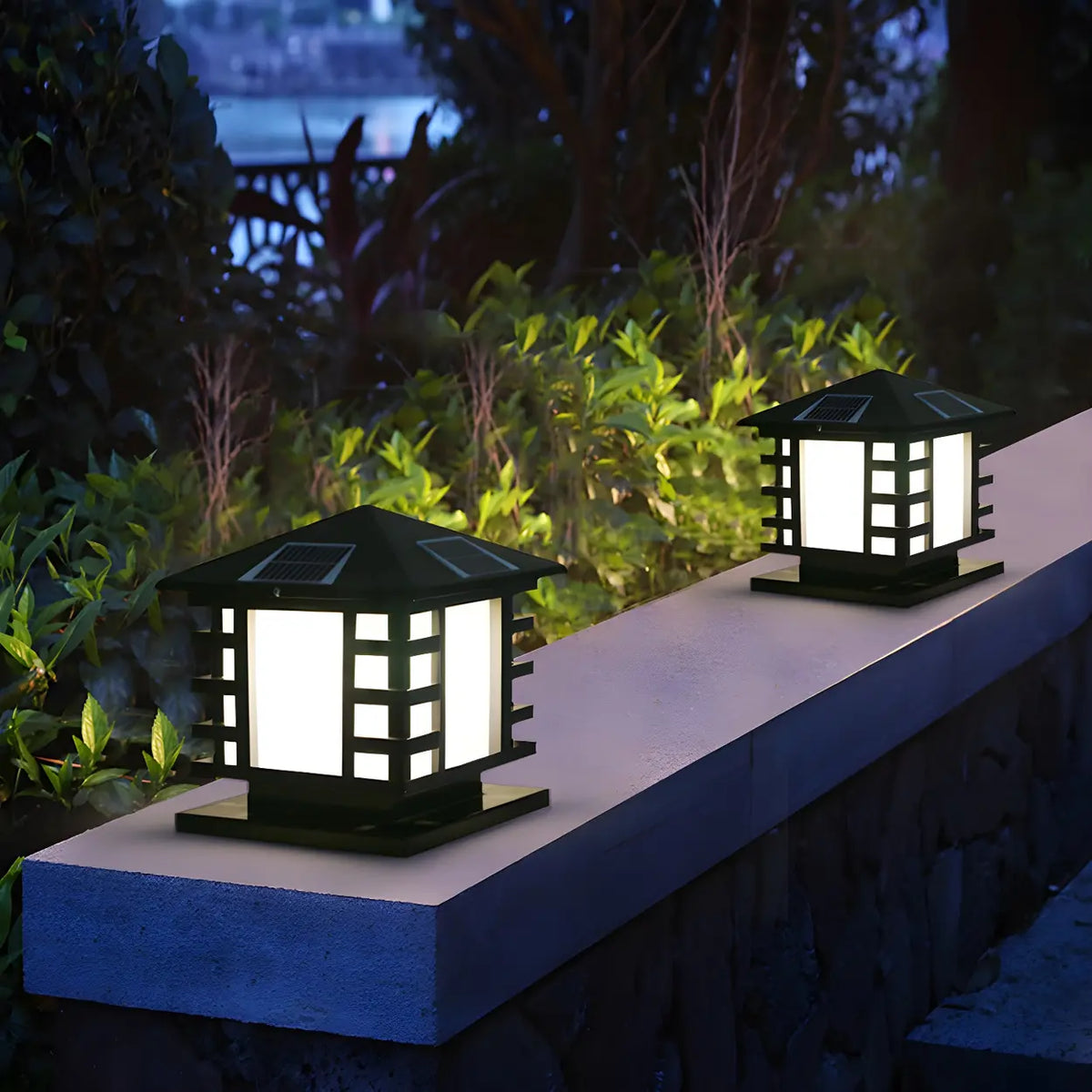 Unique Geometric Round Solar Outdoor Table Lamp Pillar Light