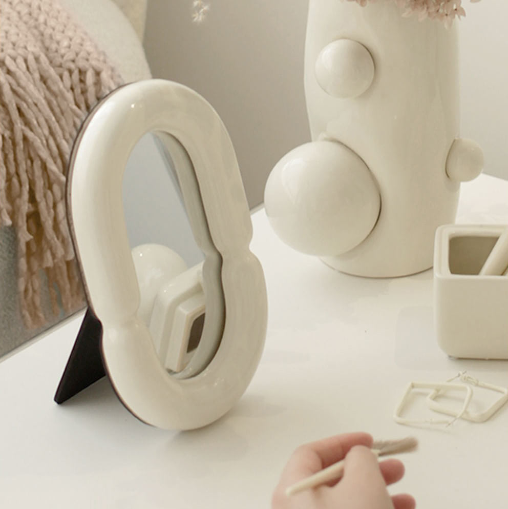 Vanilla Girl Ceramic Makeup Mirror